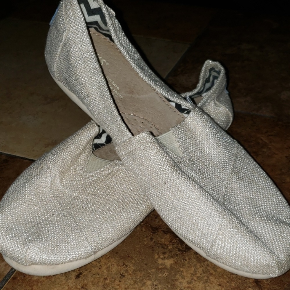 Toms